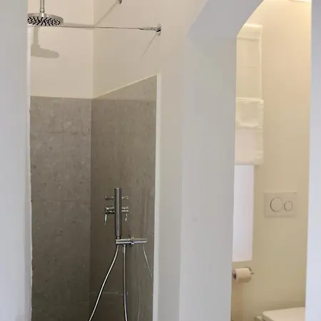 Palazzo Palloni: Piano Nobile Apartment