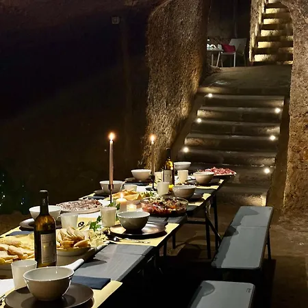 Palazzo Palloni: Piano Nobile Apartment